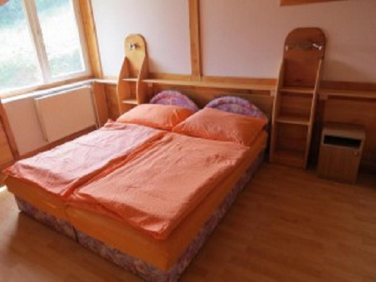 HedrehelyTuettoes Vendeghaz住宿加早餐旅馆 外观 照片